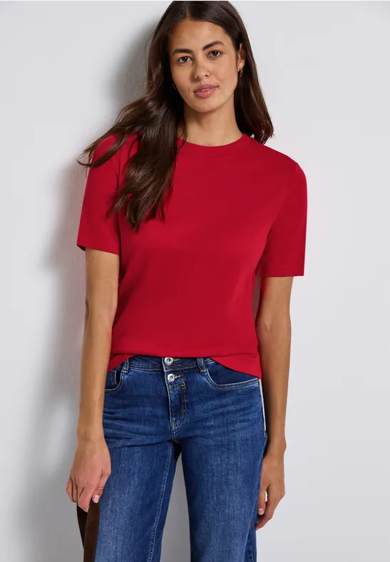 T-shirt basique avec turtleneck racing red