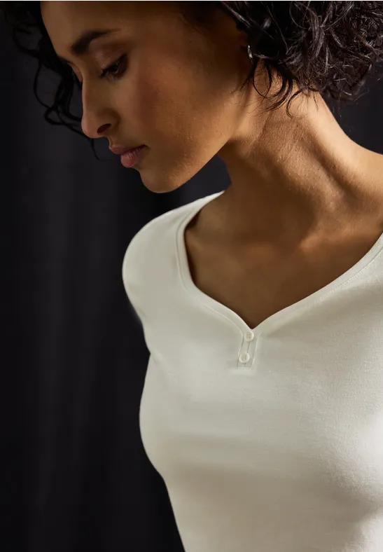 T-shirt basique avec détail de boutons off white