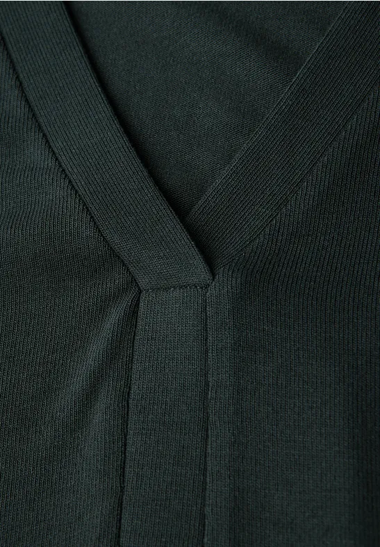 V-Neck Jersey-Shirt evernight green