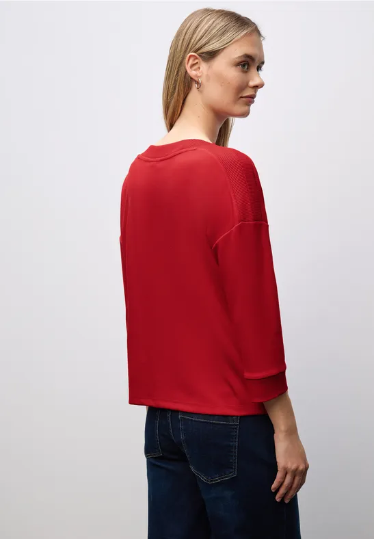 T-shirt avec encolure en U racing red