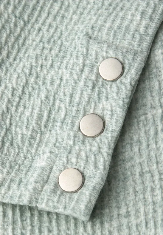 Shirt met structuur en knopen serene green mel.