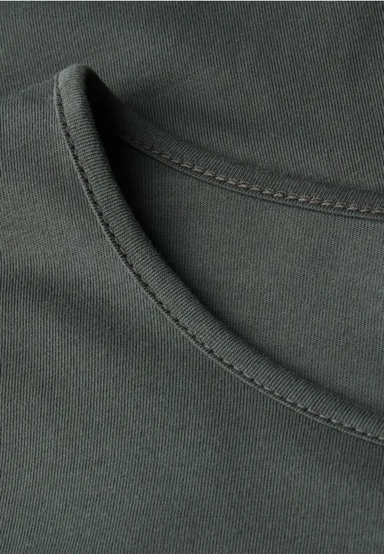 Basic Langarmshirt balsam green