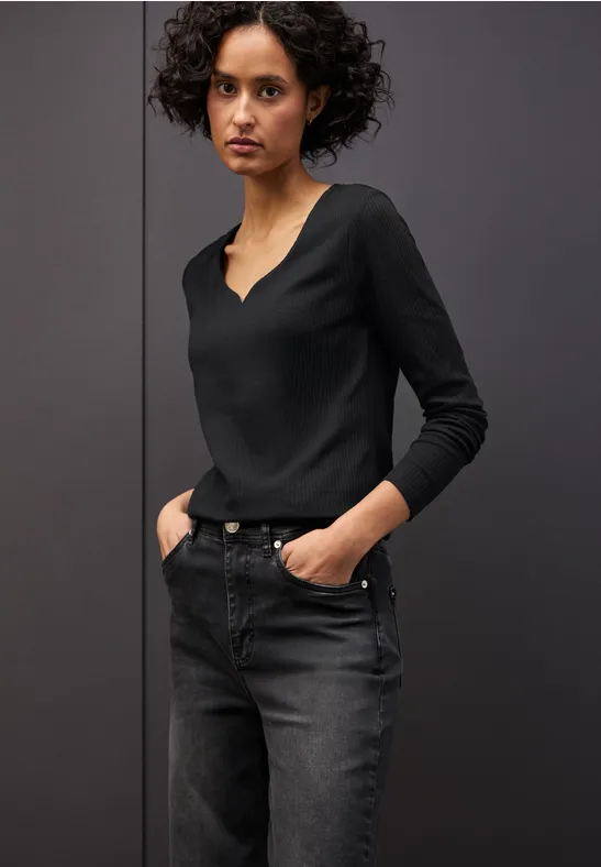 Shirt met hartvormige halslijn Black