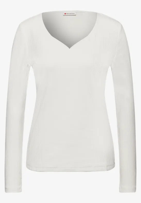 Shirt mit Herzausschnitt off white