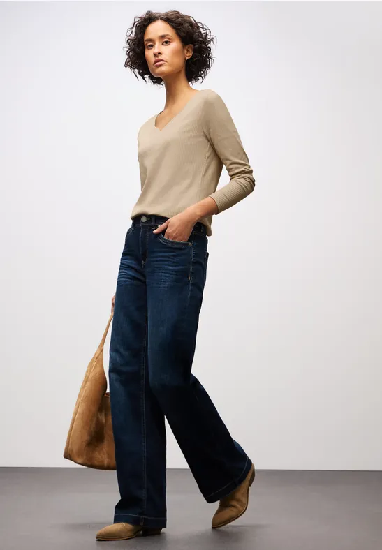 Shirt mit Herzausschnitt sanded beige