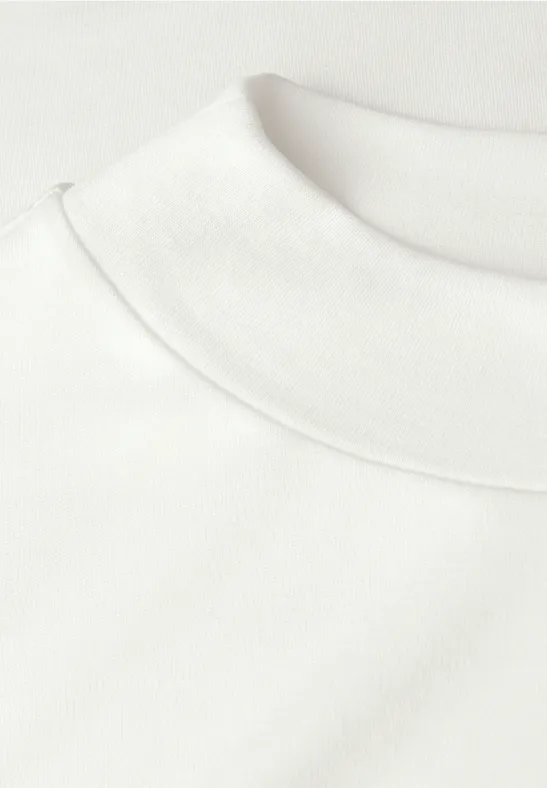 Basic Turtleneck Shirt off white
