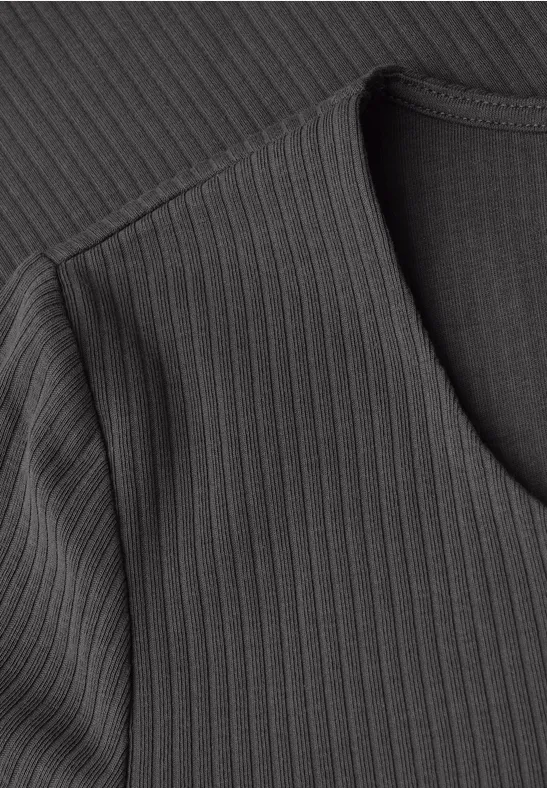 Shirt mit Herzausschnitt lead grey