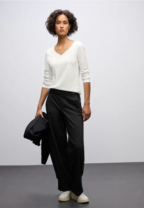 Shirt met hartvormige halslijn off white