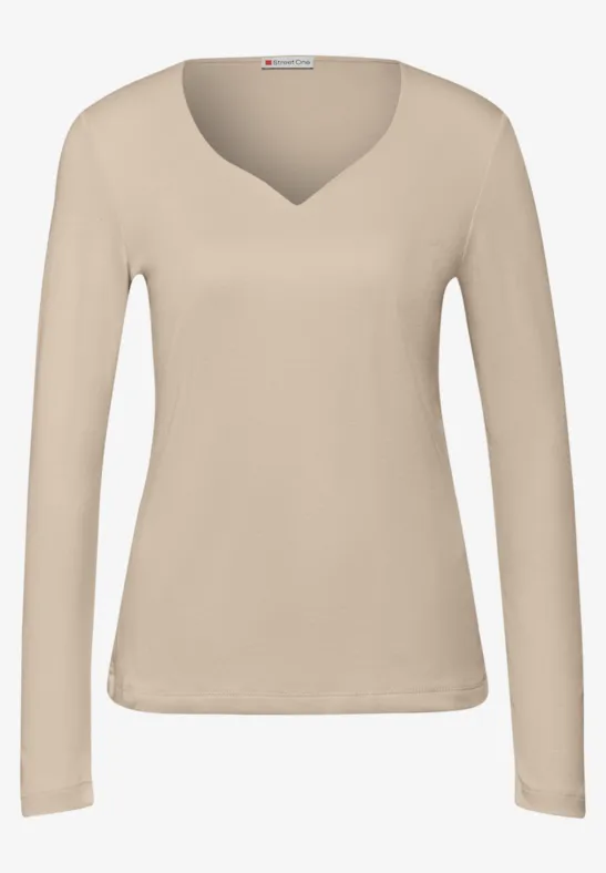 Shirt mit Herzausschnitt cotton beige