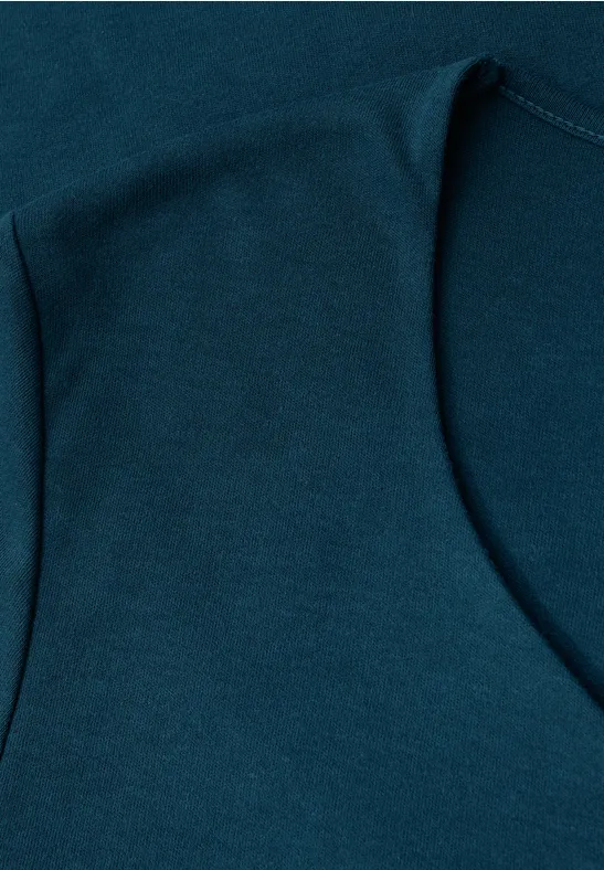 Shirt mit Herzausschnitt tide blue