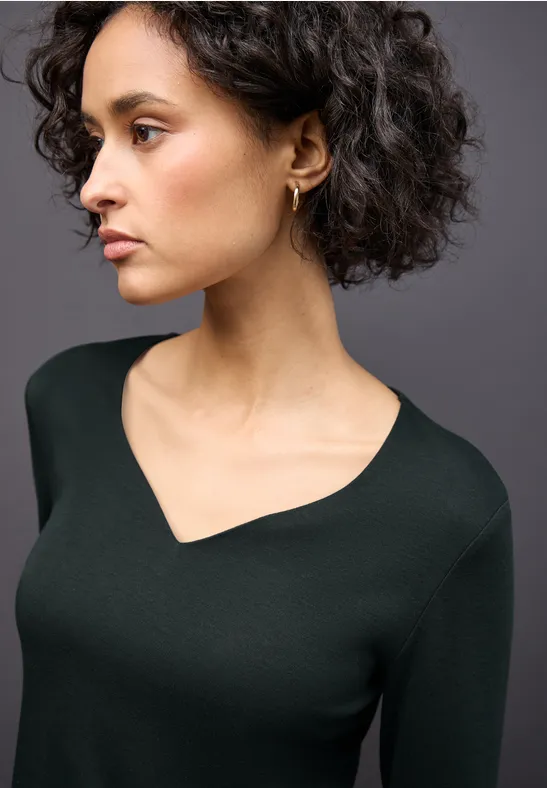 Shirt mit Herzausschnitt evernight green