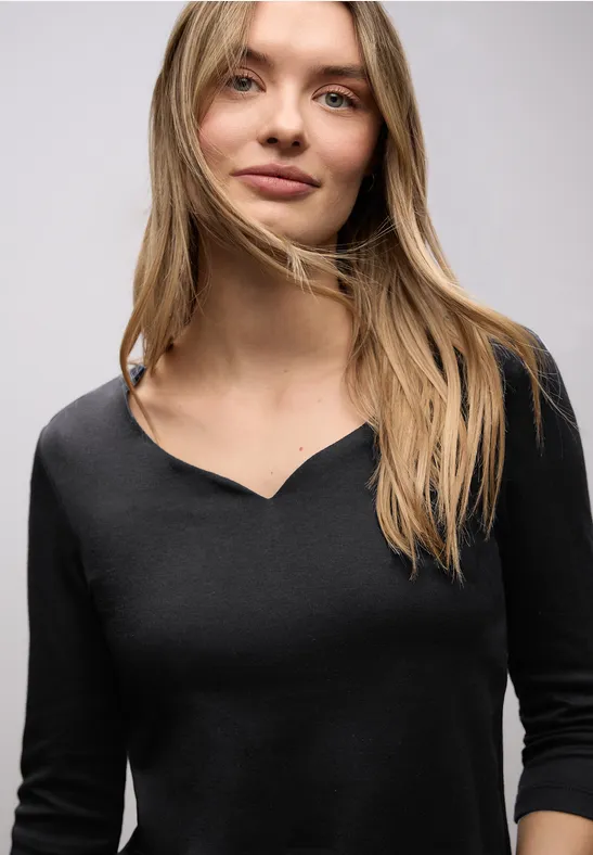 Shirt met hartvormige halslijn Black
