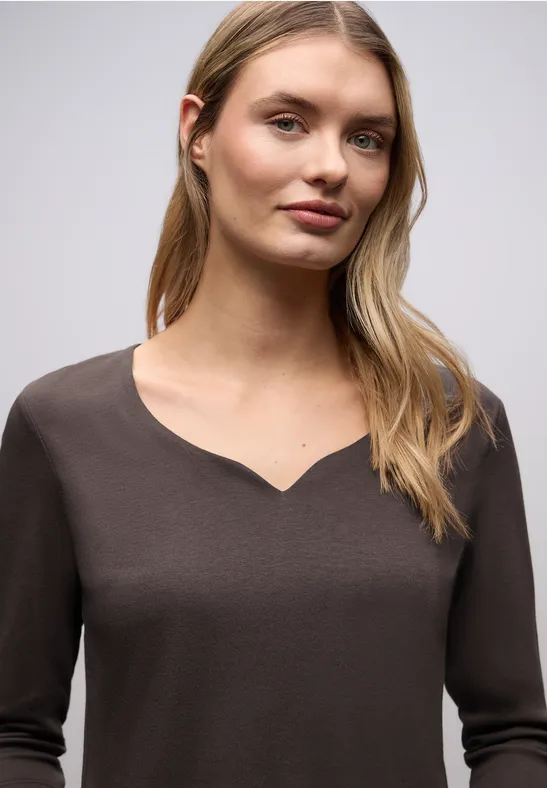 Shirt mit Herzausschnitt molten earth