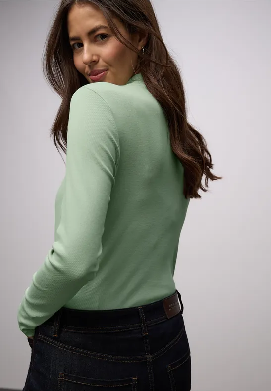 Baisc Shirt pale mint green