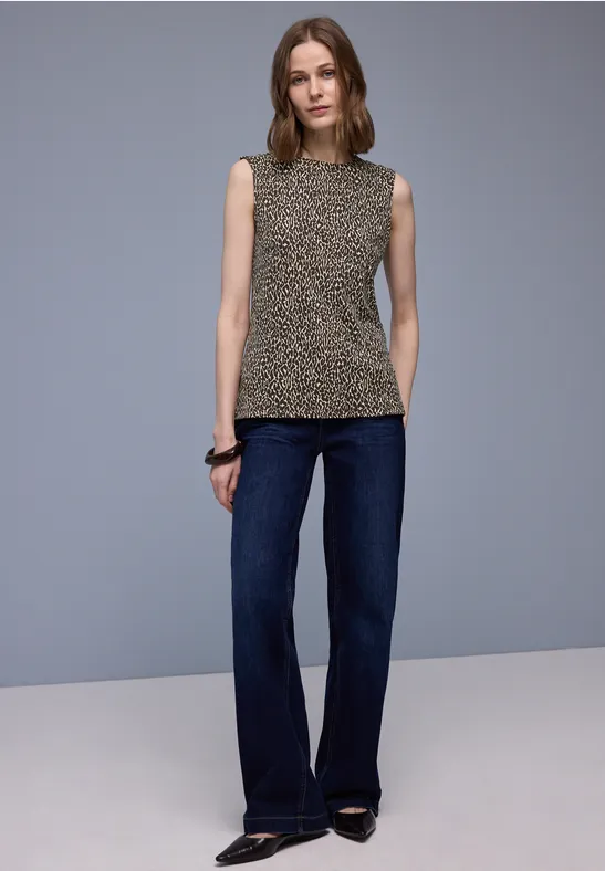 Leo Top molten earth