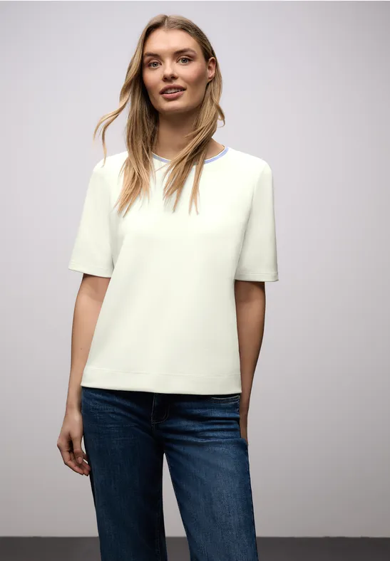 T-Shirt mit Kontrastdetail off white
