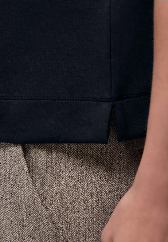 T-Shirt mit Kontrastdetail shadowed navy