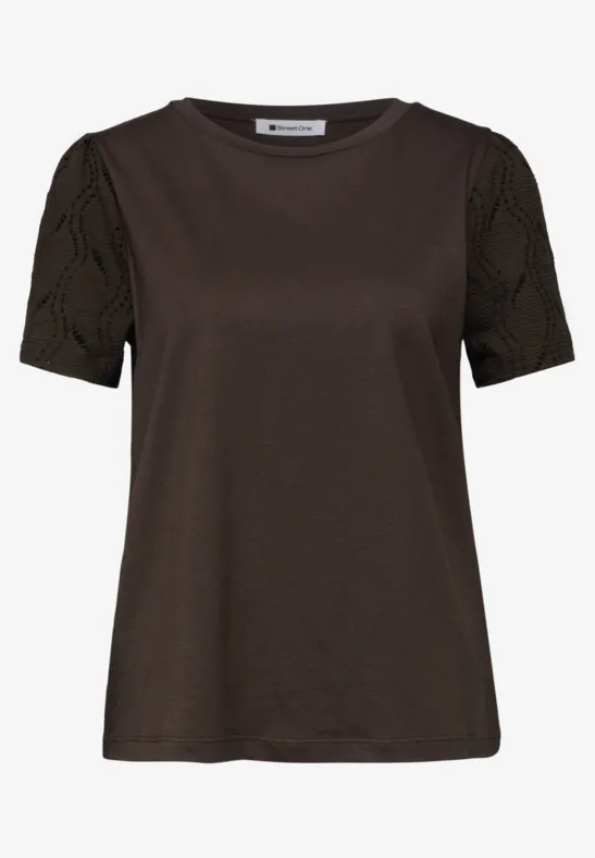 Eenvoudig donkergrijs dames T-shirt met korte mouwen van kant.