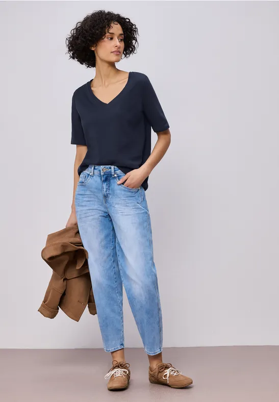 Basic T-Shirt mit V-Neck shadowed navy