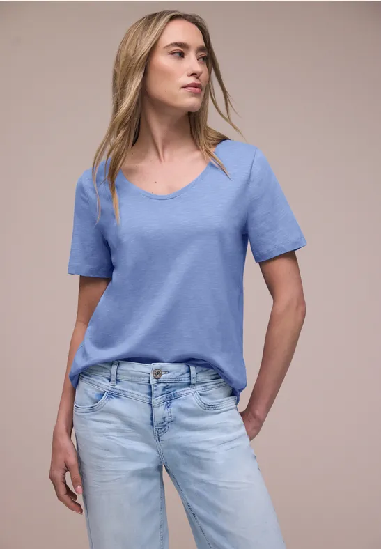 Basic T-Shirt mit V-Neck drift blue