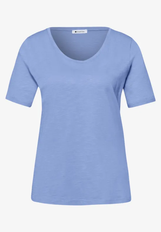 Basic T-Shirt mit V-Neck drift blue