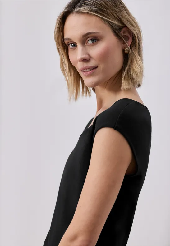 Koszulka bez rękawów z dekoltem z diamencikami Black