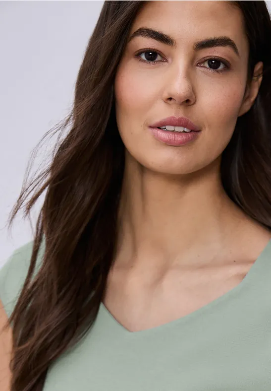 Ärmelloses Shirt mit Diamantausschnitt dark serene green