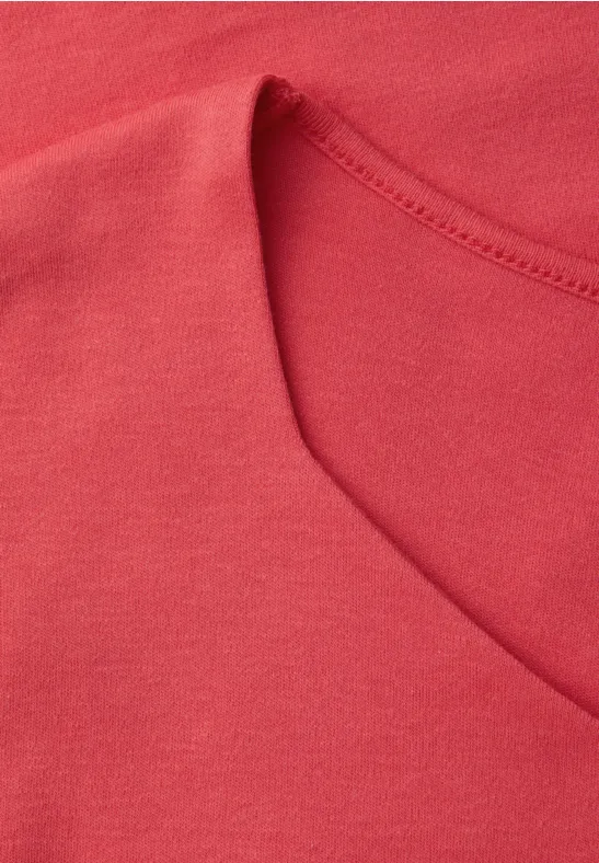 Ärmelloses Shirt mit Diamantausschnitt sunset red