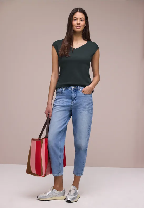 Ärmelloses Shirt mit Diamantausschnitt deep bound green