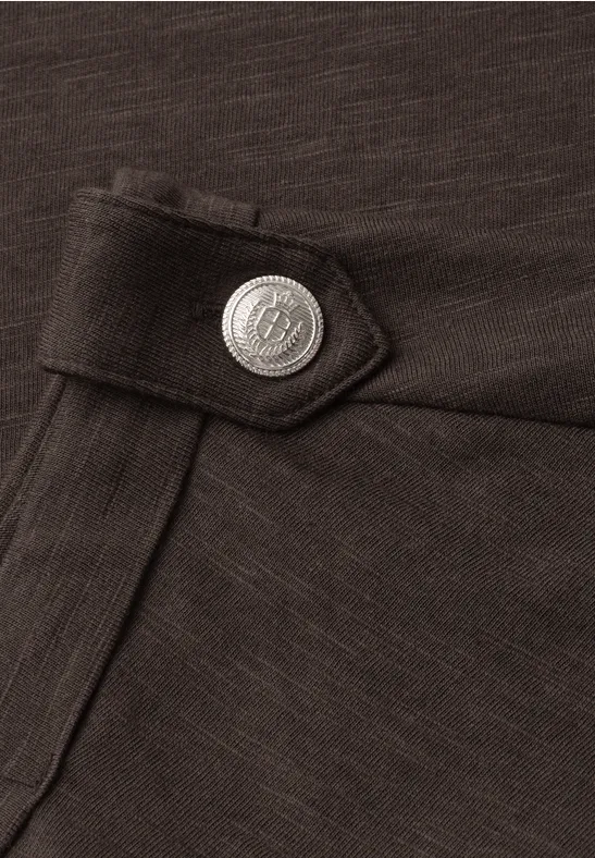 T-Shirt mit Rundhals und Knopfdetails espresso brown