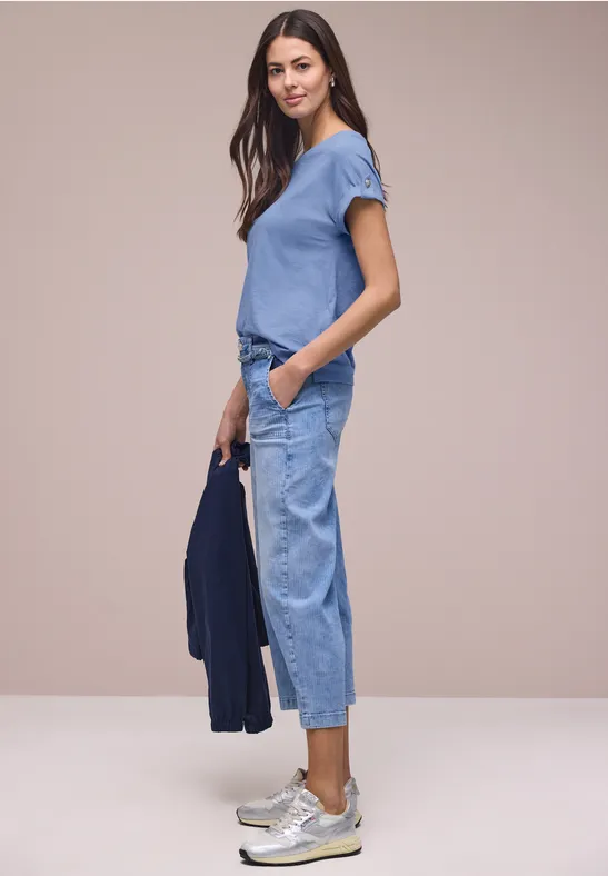 T-Shirt mit Rundhals und Knopfdetails drift blue