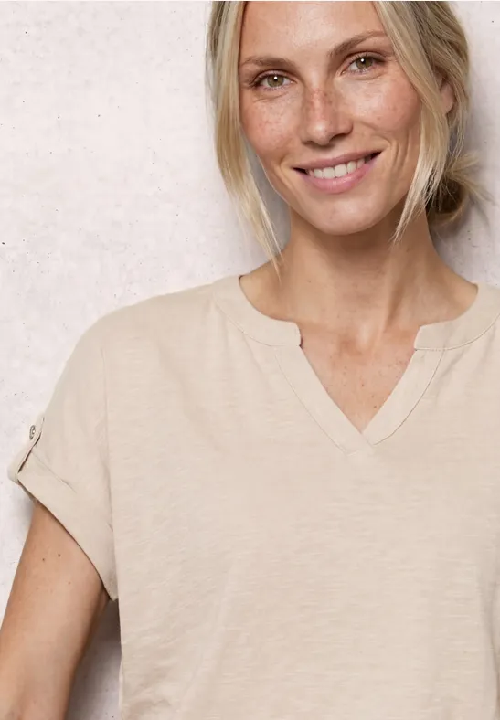 Shirt met gespleten hals en knoopdetails clay sand