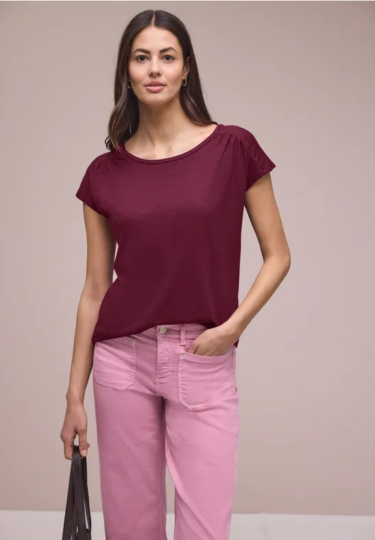 Shirt mit Rundhals und Raffung truffle red