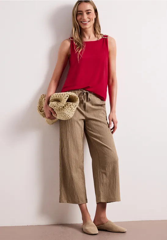 Top mit Rundhals und Schulterdetail salsa red