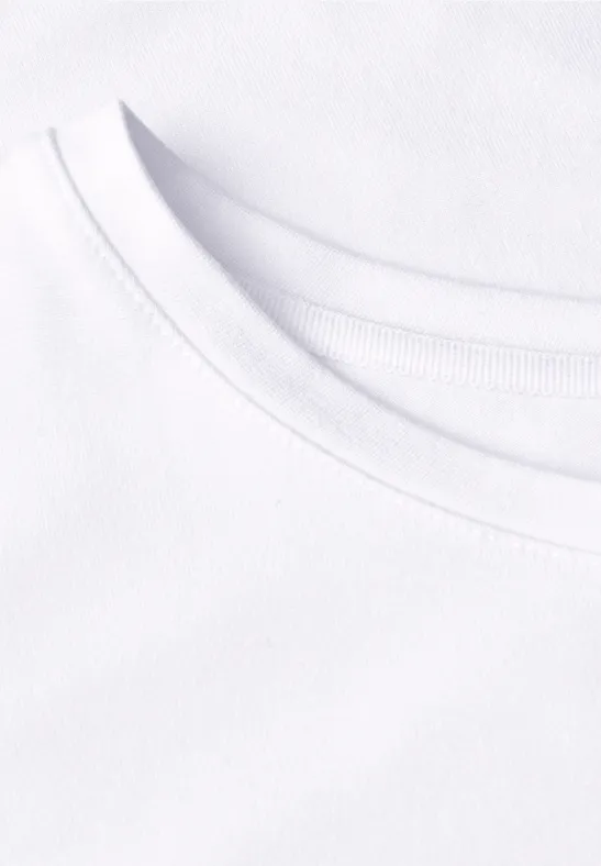 Wit t-shirt met ronde hals.