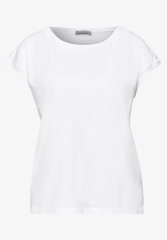 Wit damesshirt met korte mouwen.