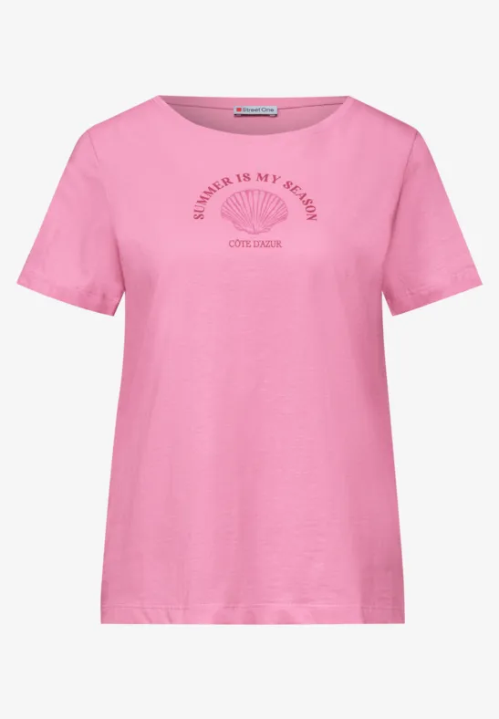 Roze T-shirt met ronde hals en subtiele opdruk op de borst.