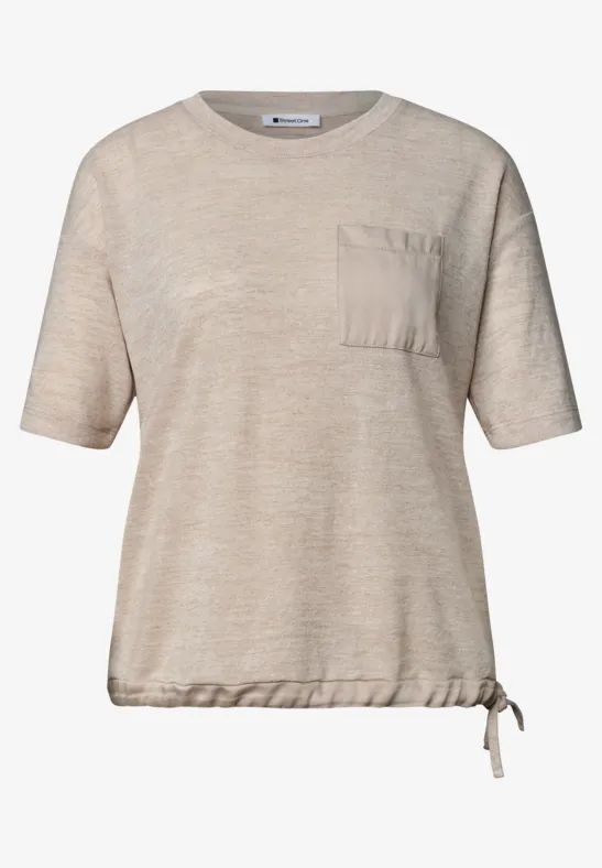 Beiges kurzärmeliges T-Shirt mit Brusttasche und Kordelzug am Saum