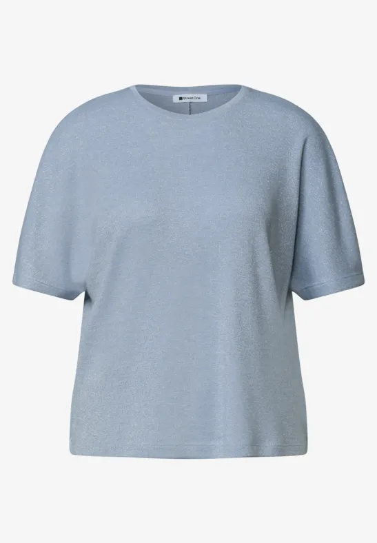 Lichtblauw T-shirt, ruime pasvorm met ronde hals en korte mouwen, eenvoudig en casual van stijl.
