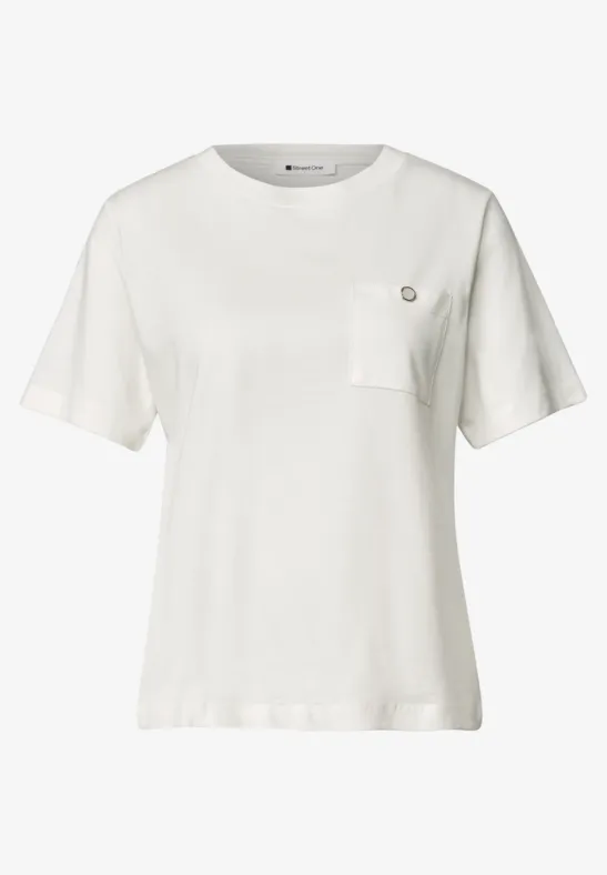 Schlichtes weißes T-Shirt mit Rundhalsausschnitt und Brusttasche