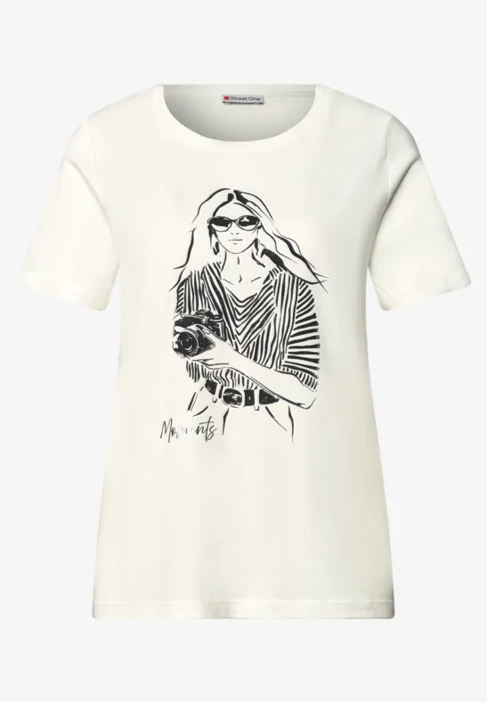 Weißes Damen-T-Shirt mit gezeichnetem Motiv einer Frau mit Sonnenbrille.