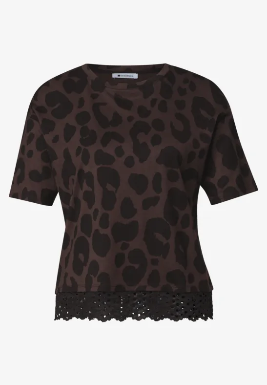 Dunkelbraunes Kurzarmshirt mit Leopardenmuster und spitzenbesetztem Saum