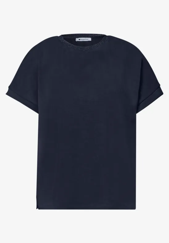 T-shirt bleu marine uni, col rond et manches courtes.