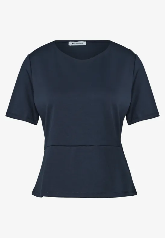 Donkerblauw T-shirt met korte mouwen en licht uitlopende taille.