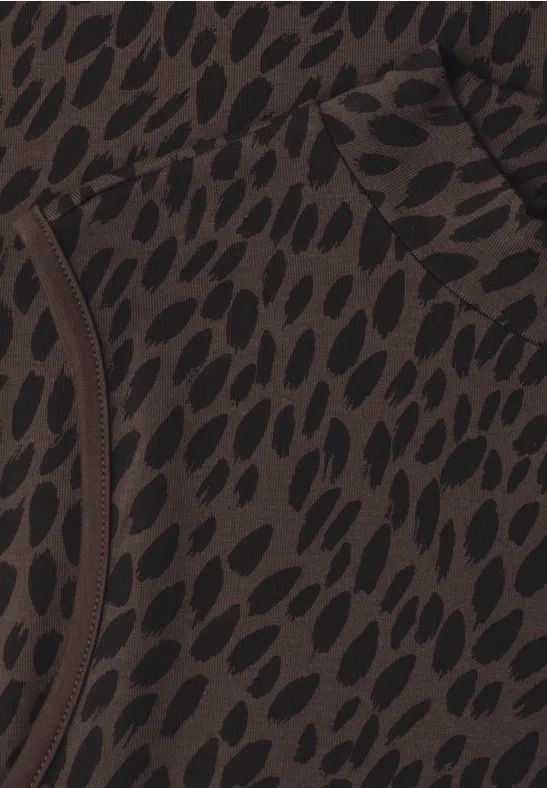 Brauner Hoodie mit schwarzem, unregelmäßigem Tropfenmuster und Kängurutasche