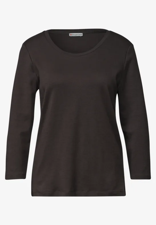Schwarzes, schlichtes Longsleeve mit Rundhalsausschnitt.