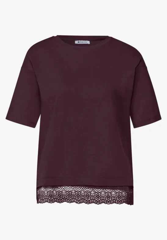 Bordowy t-shirt z krótkimi rękawami i koronkową lamówką u dołu
