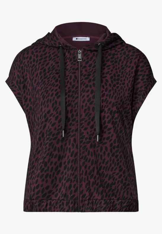 Kurzärmliges Hoodie-Oberteil in Bordeaux mit schwarzem Leopardenmuster, Reißverschluss und Kapuze.