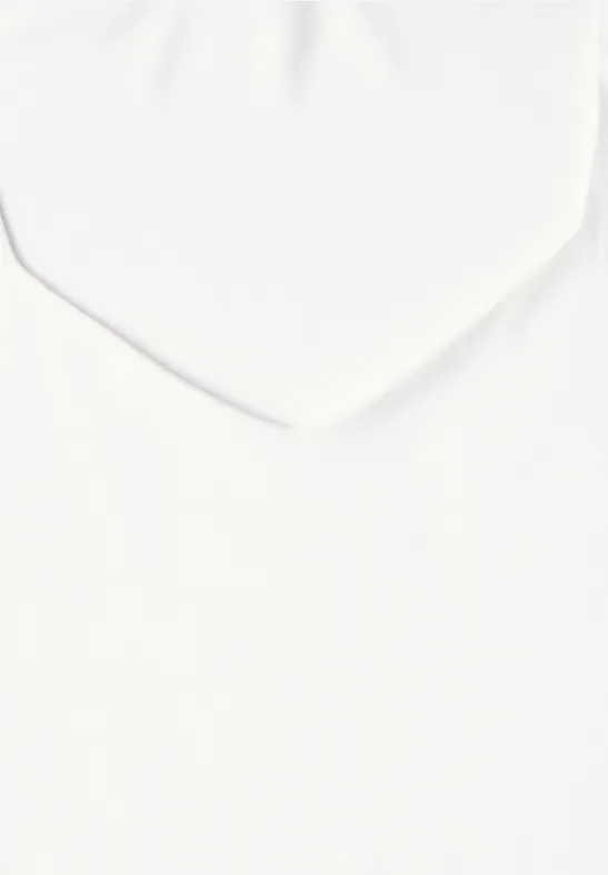Une enveloppe blanche sur fond blanc.