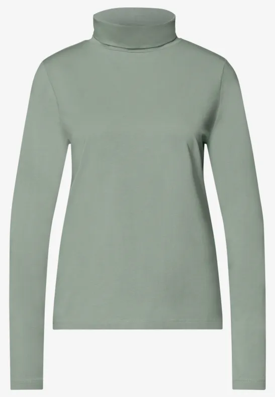 Ein schlichter, olivgrüner Rollkragenpullover mit langen Ärmeln und schmalem Schnitt.